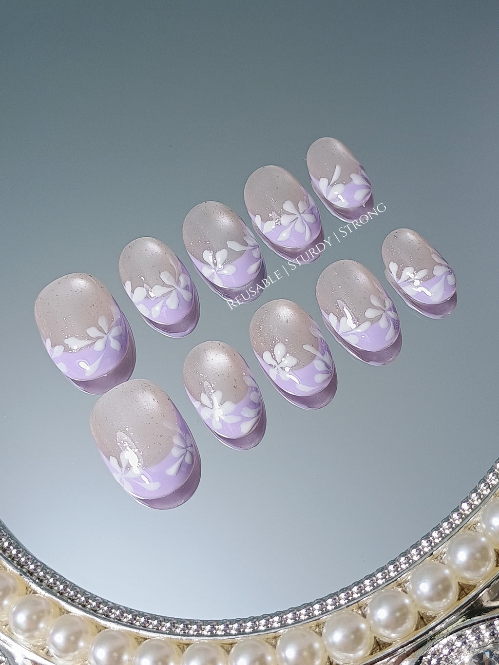Short Violet Sparkle Daisy French Tips