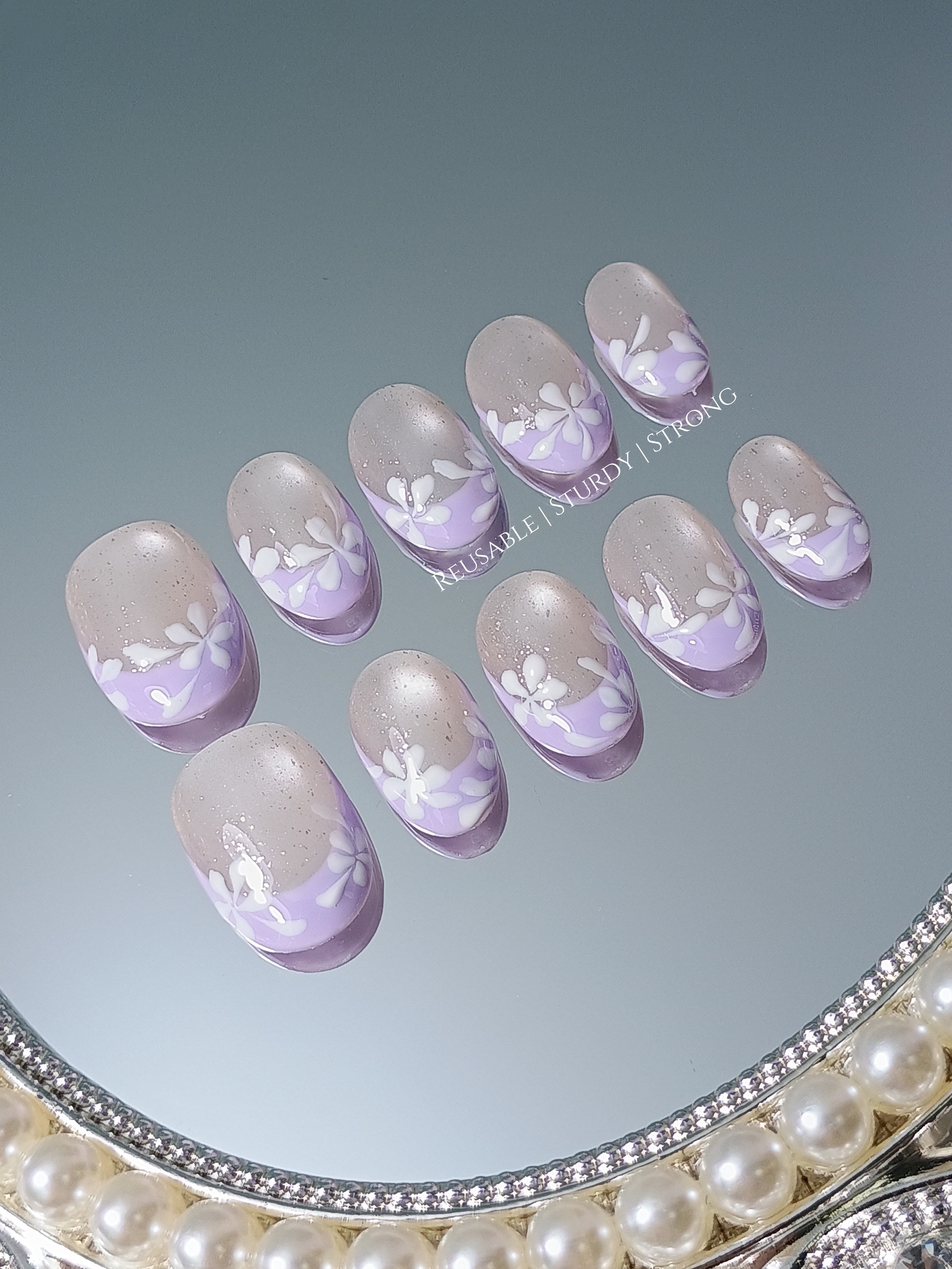 Short Violet Sparkle Daisy French Tips