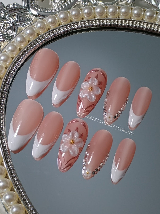 Elegant Floral with Edged Little Diamonds