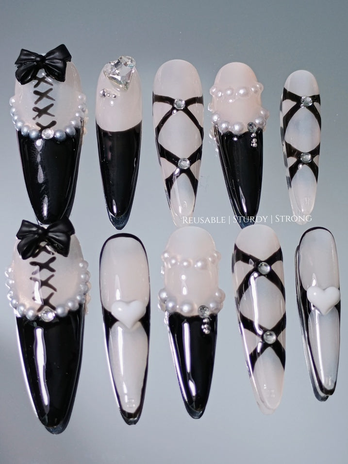 Gothic Black Lolita