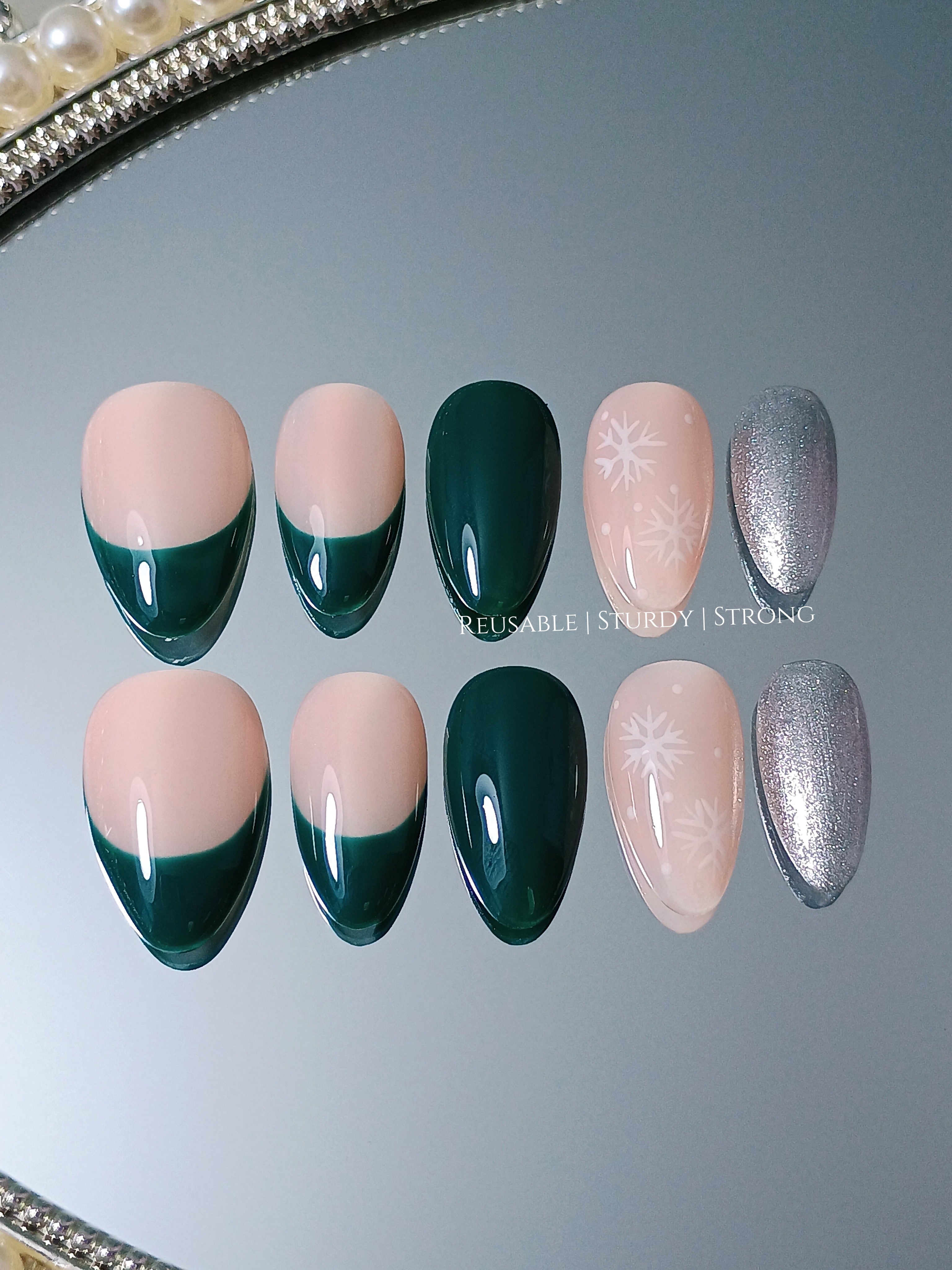 Emerald Holly Holiday