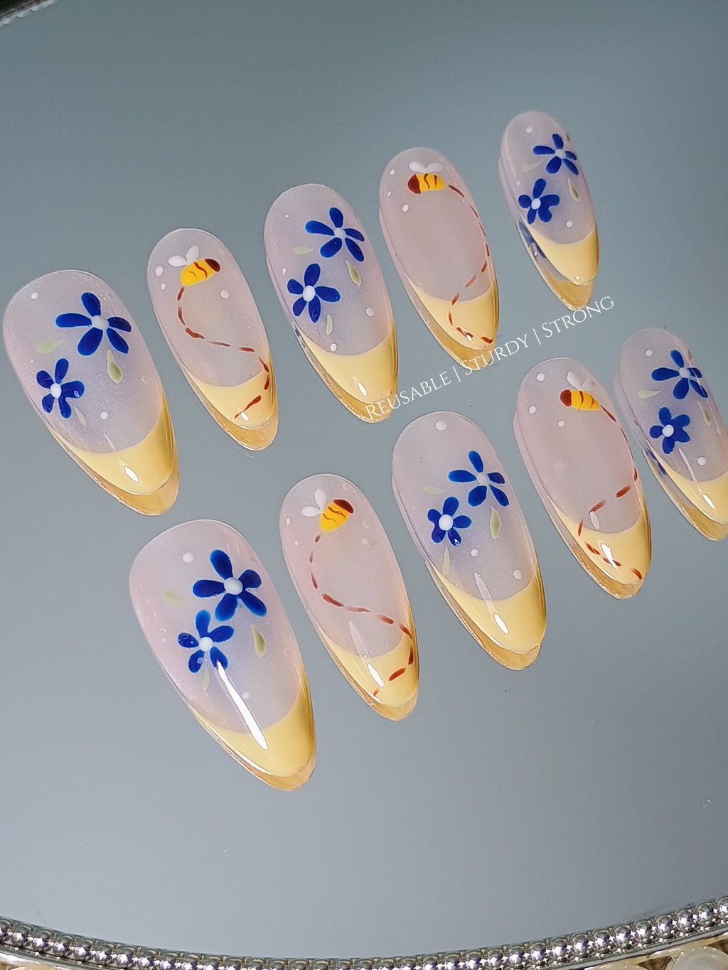 Adorable Bumble Bee On Daisy