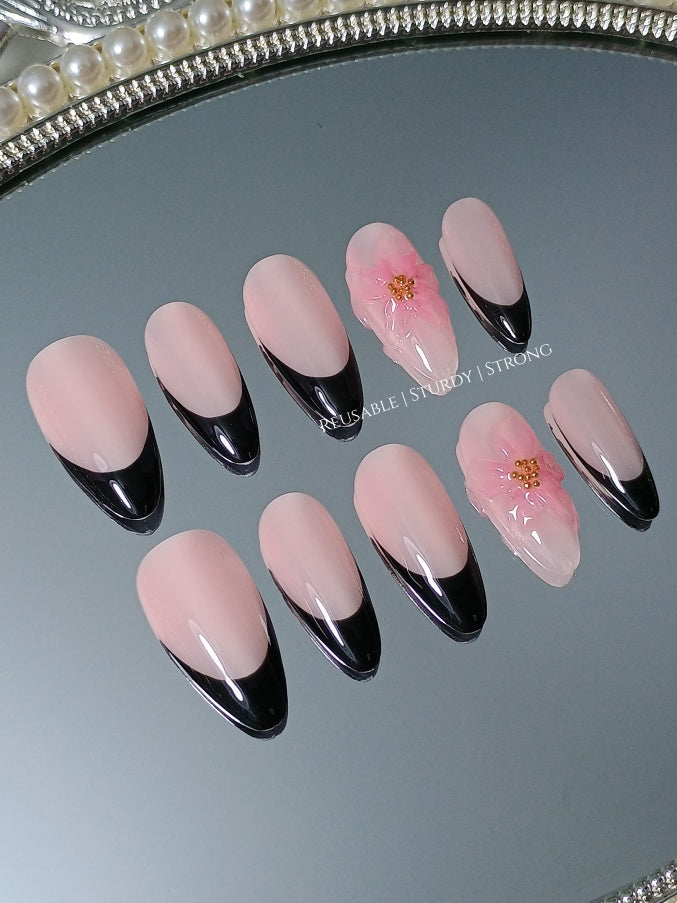 2 colours available) Aesthetic Floral French Tips | White Black French Nails