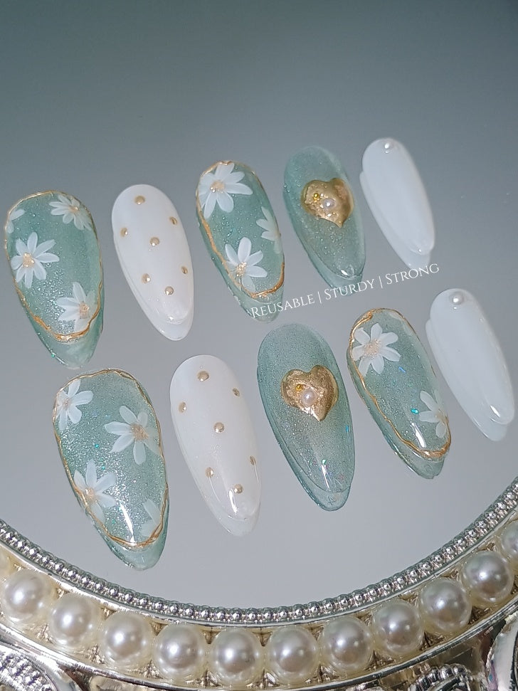 Aesthetic Daisy Blossom