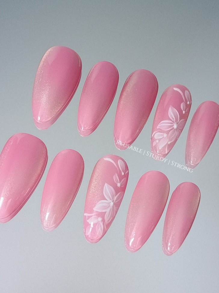 Getting Cozy (cat eye effect)