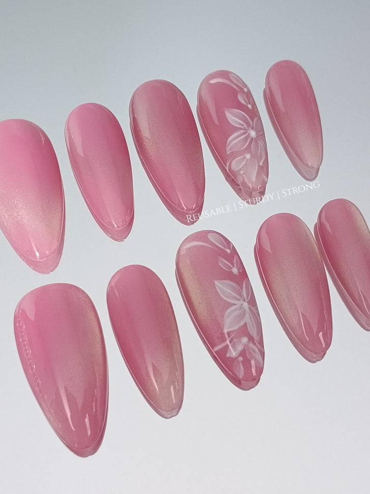 Getting Cozy (cat eye effect)