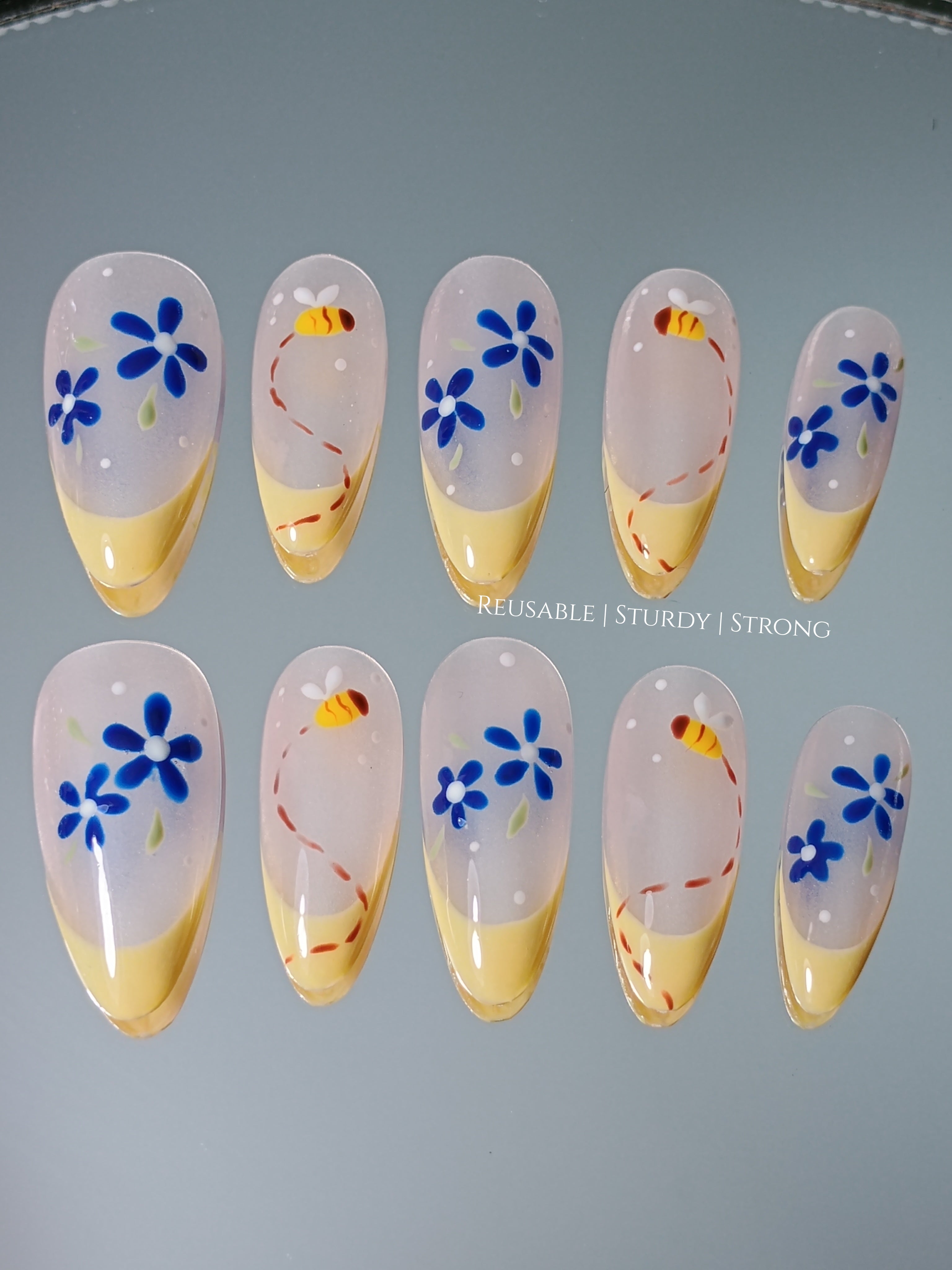 Adorable Bumble Bee On Daisy